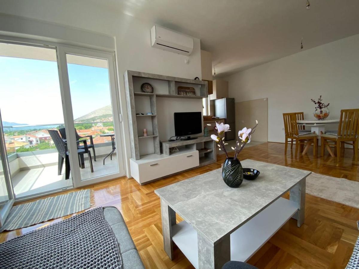 Apartman Sunny Day Требине Екстериор снимка