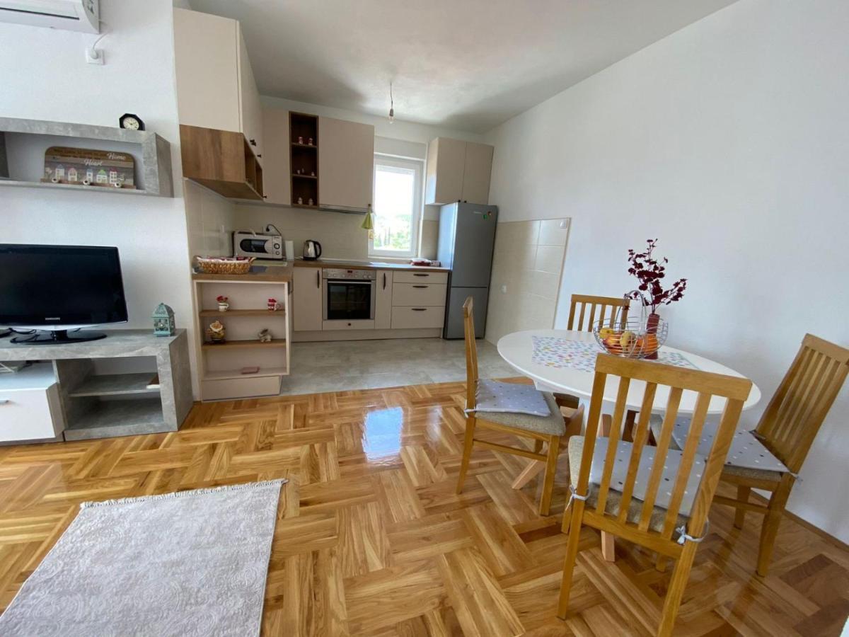 Apartman Sunny Day Требине Екстериор снимка